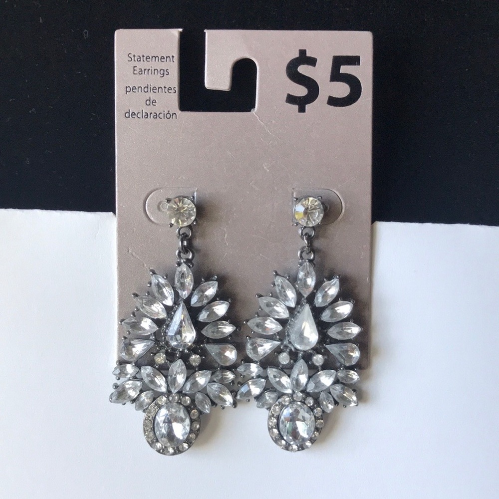 Walmart clear rhinestone earrings - Picture 2 of 7